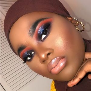 Meet your Posher, Abidatu
